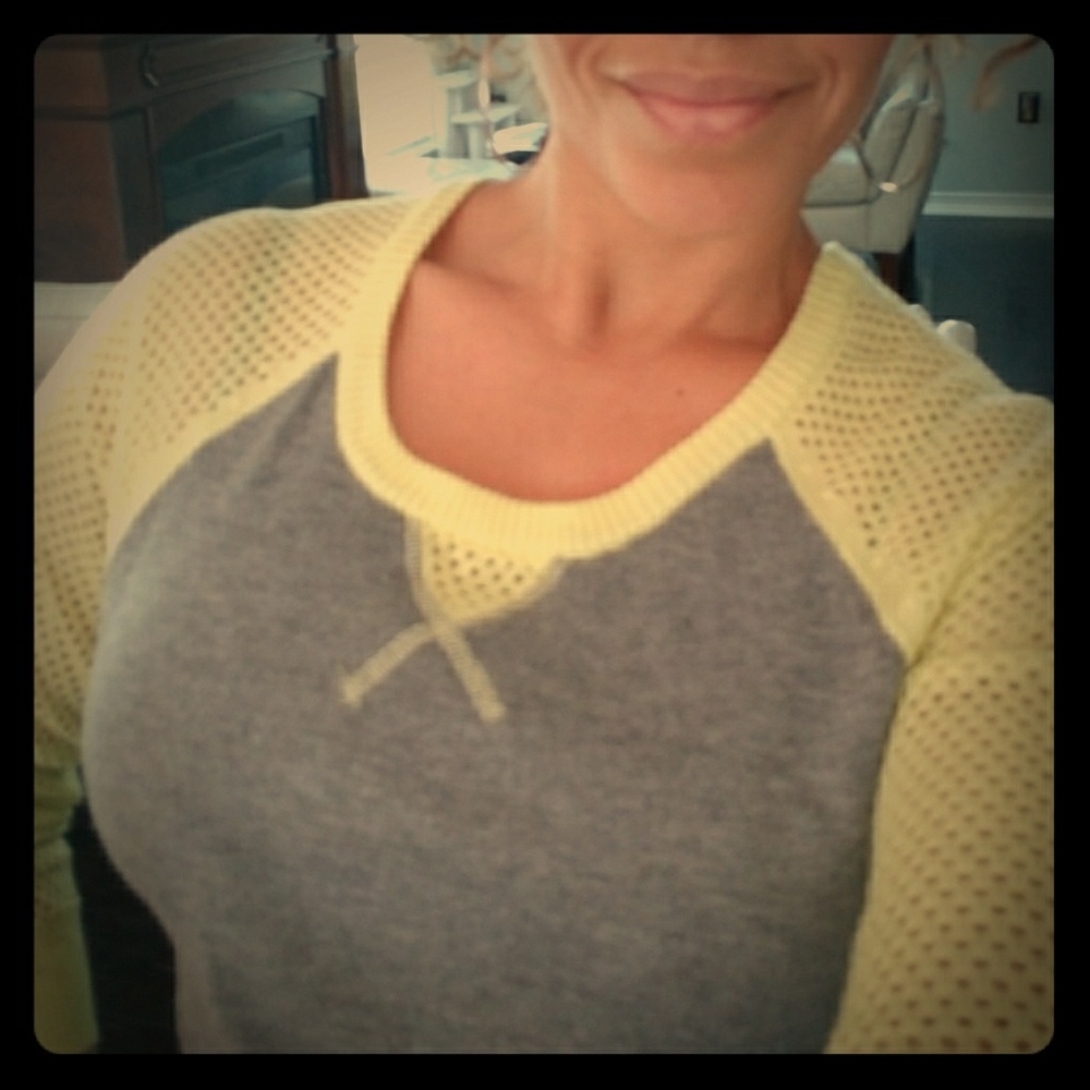 Lightweight sweater